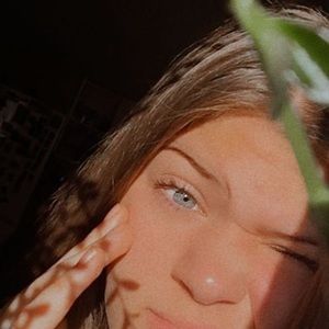 Meet your Posher, Abi